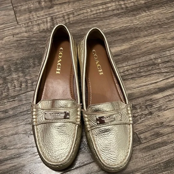 Coach leather loafers . Womens . SZ 6.5 - Picture 1 of 2